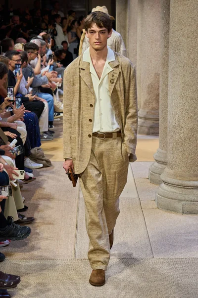 Look 21